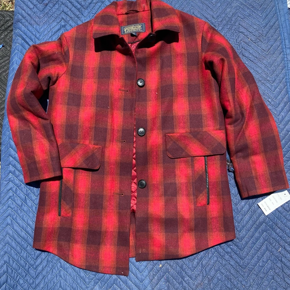 Women’s XS (runs large) New Pendleton Wool Coat
